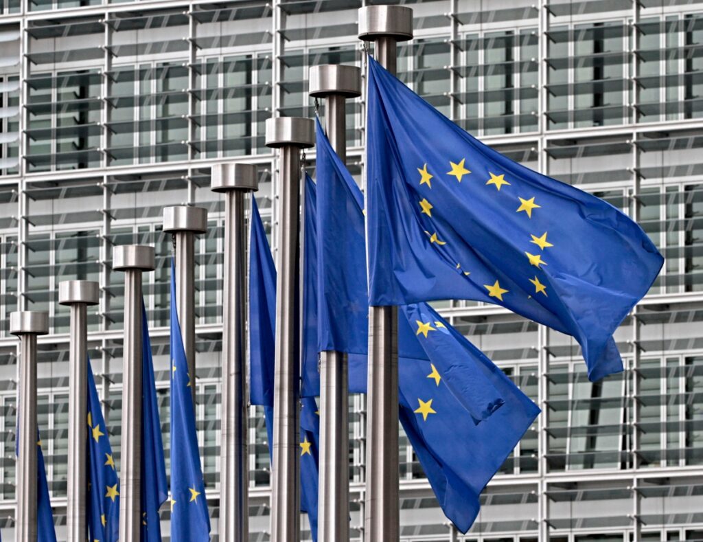 Κομισιόν: Στο 3,5% κατεβαίνει ο πήχης για το ελληνικό ΑΕΠ το 2022