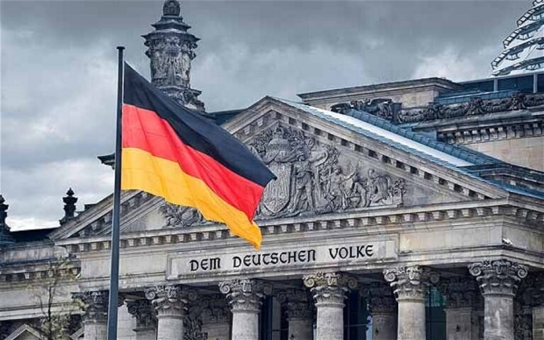 Handelsblatt: Αρνείται η Γερμανία, πρόταση του ESM για Ταμείο Σταθερότητας