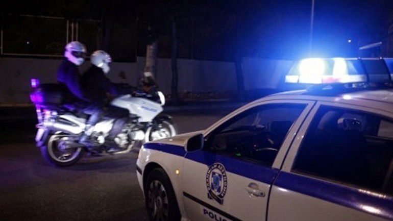 Νέα Σμύρνη: Κινηματογραφική καταδίωξη - Κατασχέθηκε καλάσνικοφ και συνελήφθη ένα άτομο