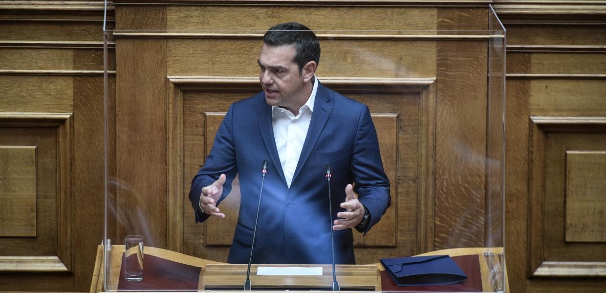 Τσίπρας στη Βουλή: Στη «ρήτρα Μητσοτάκη» να αντιτείνουμε τη «ρήτρα πολιτικής αλλαγής»