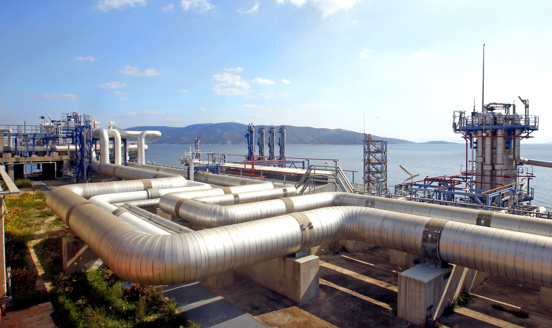 ΔΕΣΦΑ: Απόφαση για μίσθωση πλωτής δεξαμενής φυσικού αερίου