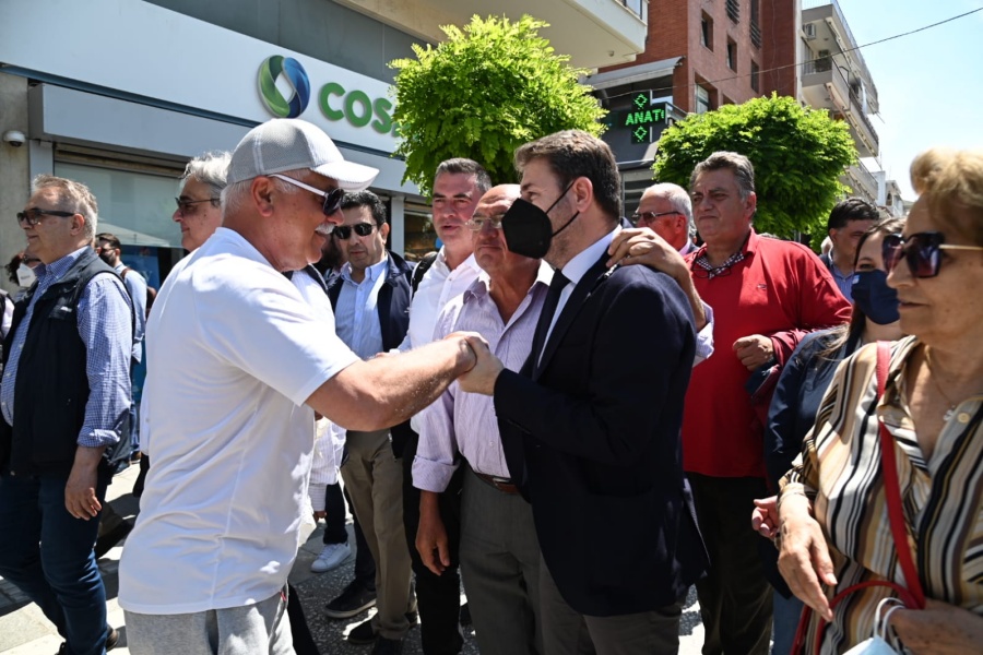 Ανδρουλάκης: Άνευ πολιτικής ουσίας το σκετσάκι Μητσοτάκη – Τσίπρα στη Βουλή