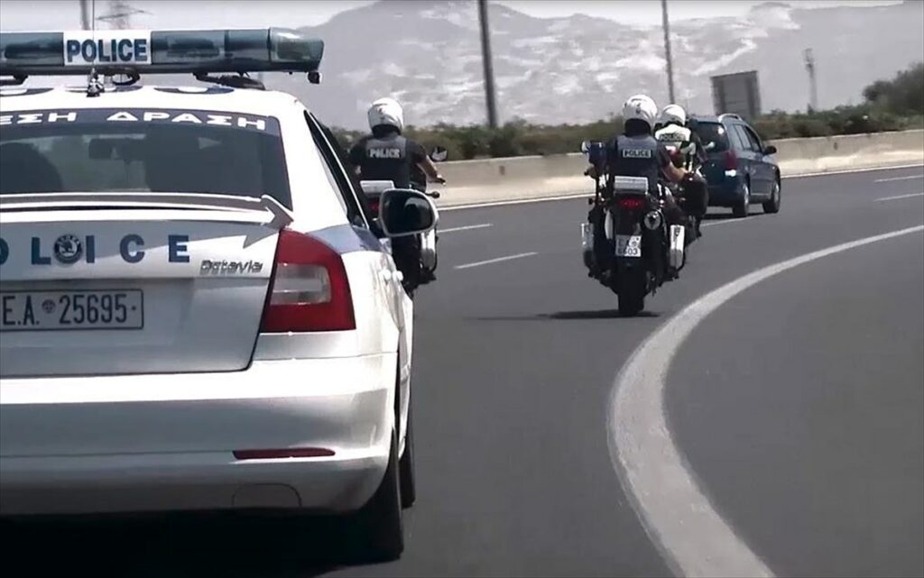 Καταδίωξη μετά από ληστεία στη Νέα Ερυθραία