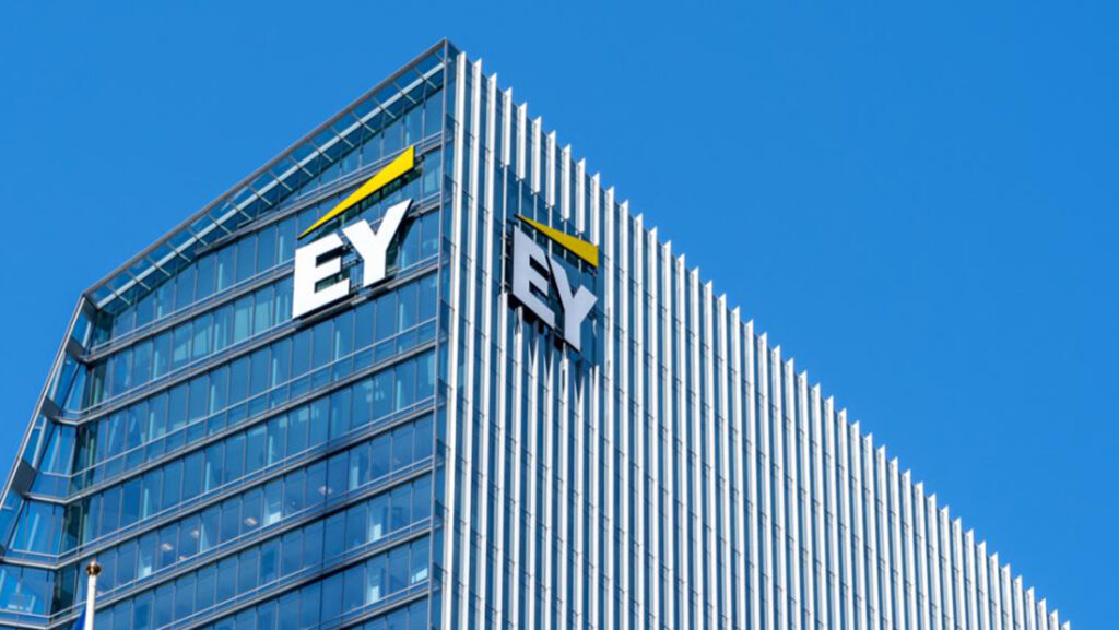 Μελέτη EY - Harvard: Οι κίνδυνοι βιωσιμότητας ασκούν πίεση στα νομικά τμήματα των επιχειρήσεων