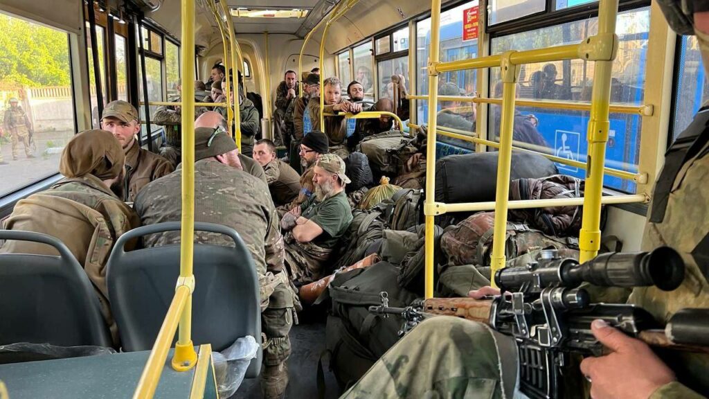 Αζοφστάλ: Άγνωστη η τύχη των αιχμαλώτων - Η Ρωσία εξετάζει την εκτέλεση μελών του τάγματος Αζόφ