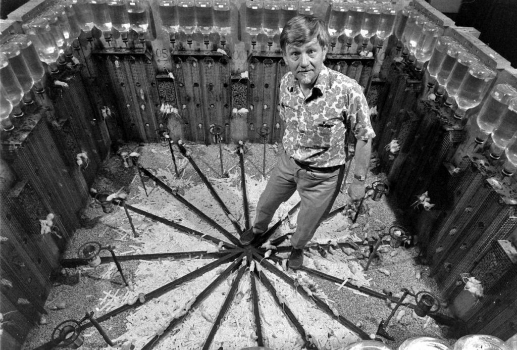 220520120340_Σύμπαν 25