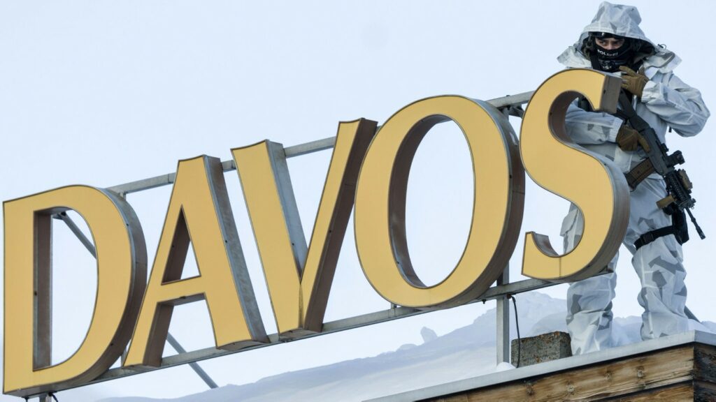 220527230927_DAVOS.jpg