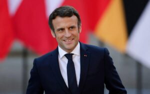 Παρίσι 2024: Ο Μακρόν θα κολυμπήσει στον Σηκουάνα, αλλά «όχι απαραίτητα» πριν από τους Αγώνες