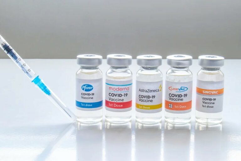 Ποιο είναι τελικά το πιο αποτελεσματικό εμβόλιο για τον κορωνοϊό;