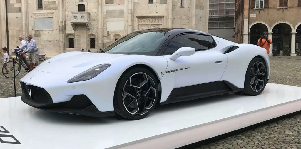Maserati MC20: Με θέα τον ουρανό