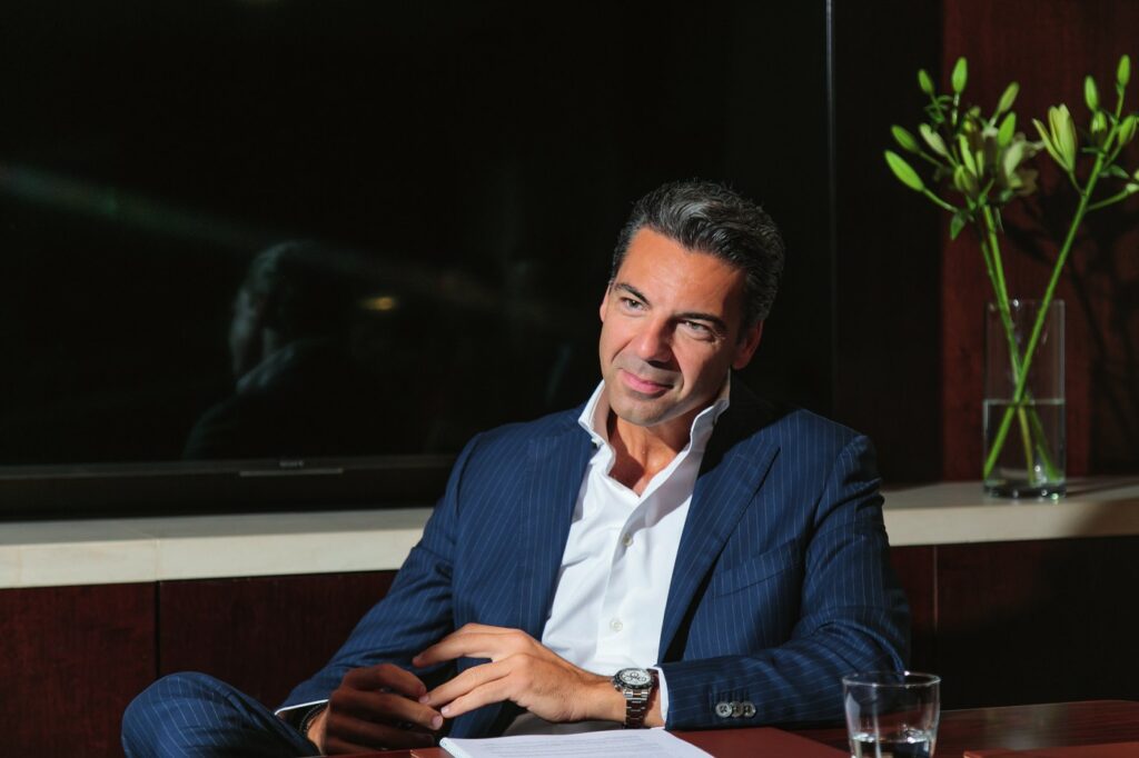 Ο «ξαφνικός έρωτας» του Ν. Σταθόπουλου για το μπάσκετ! Η Nova, τα τηλεοπτικά δικαιώματα της Euroleague και η παρουσία του γοητευτικού fund manager στο Final four του Βελιγραδίου!
