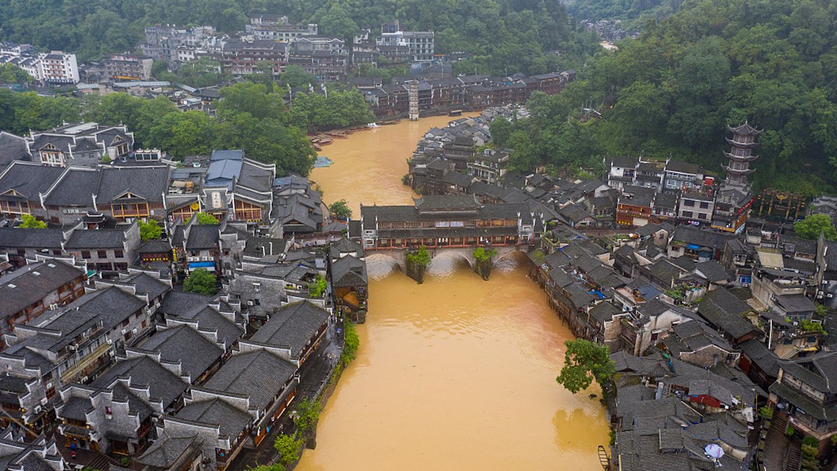 Κίνα: Δέκα νεκροί από τις καταρρακτώδεις βροχές στην επαρχία Χουνάν