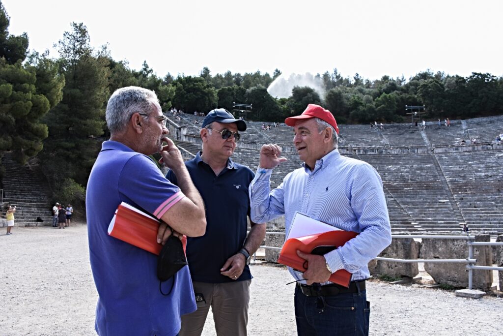 Άσκηση προληπτικής απομάκρυνσης επισκεπτών στην Επίδαυρο.