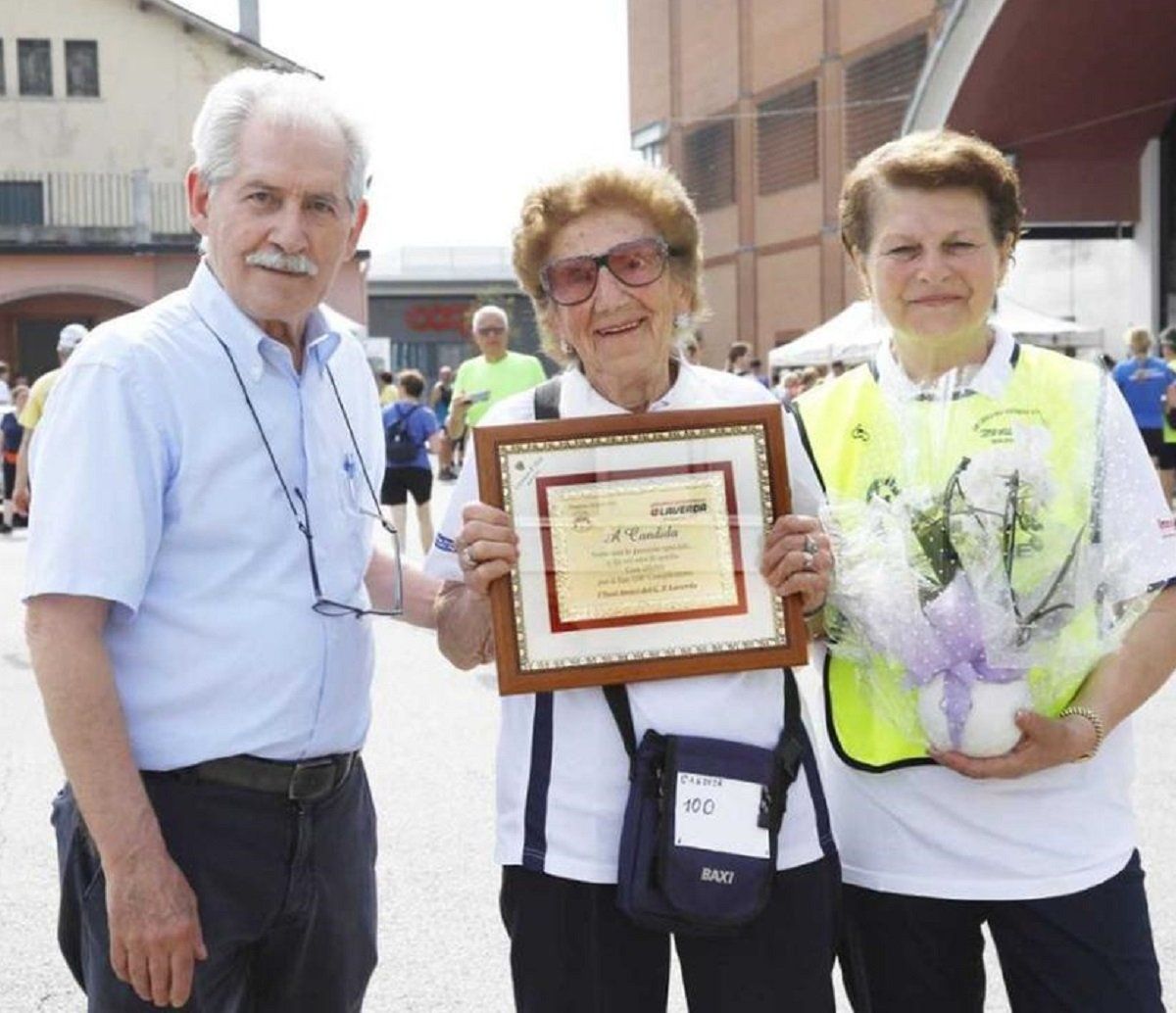 Μία 100χρονη Ιταλίδα ανανέωσε την άδεια οδήγησης για δύο χρόνια