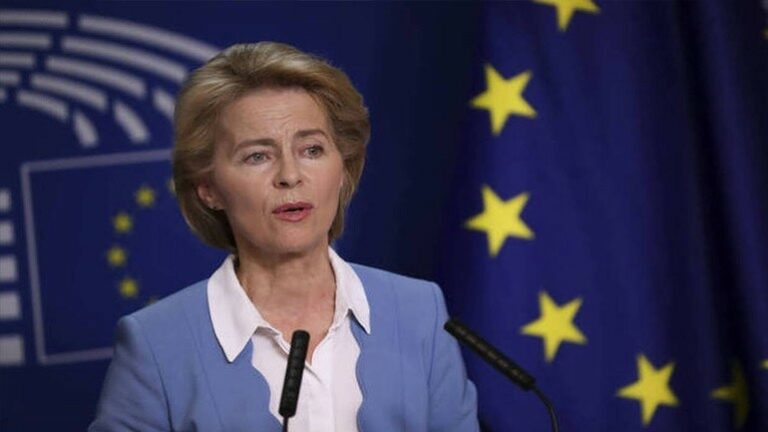 Ούρσουλα φον ντερ Λάιεν: Η απόφαση να ανοίξουμε τις ενταξιακές διαπραγματεύσεις με την Ουκρανία και τη Μολδαβία δείχνει ότι η ΕΕ τηρεί τις υποσχέσεις της