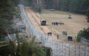 Πολωνία: Σχεδόν έτοιμος ο φράχτης στα σύνορα με Λευκορωσία