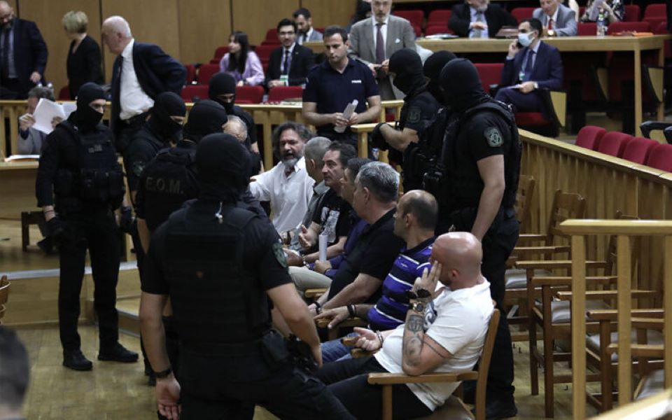 Ξεκίνησε η δίκη της Χρυσής Αυγής σε δεύτερο βαθμό - Αναβολή ζητάει ο Μιχαλολιάκος