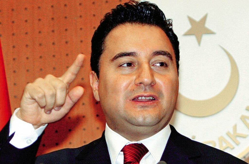 Αλί Μπαμπατζάν: Η Ελλάδα, που κάποτε χρεοκοπούσε, σήμερα είναι σε καλύτερη θέση από την Τουρκία
