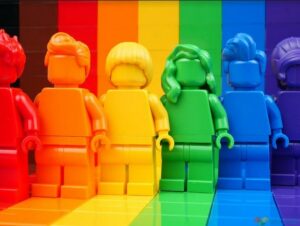 12 πολύχρωμες διαφημίσεις για τη ΛΟΑΤΚΙ κοινότητα