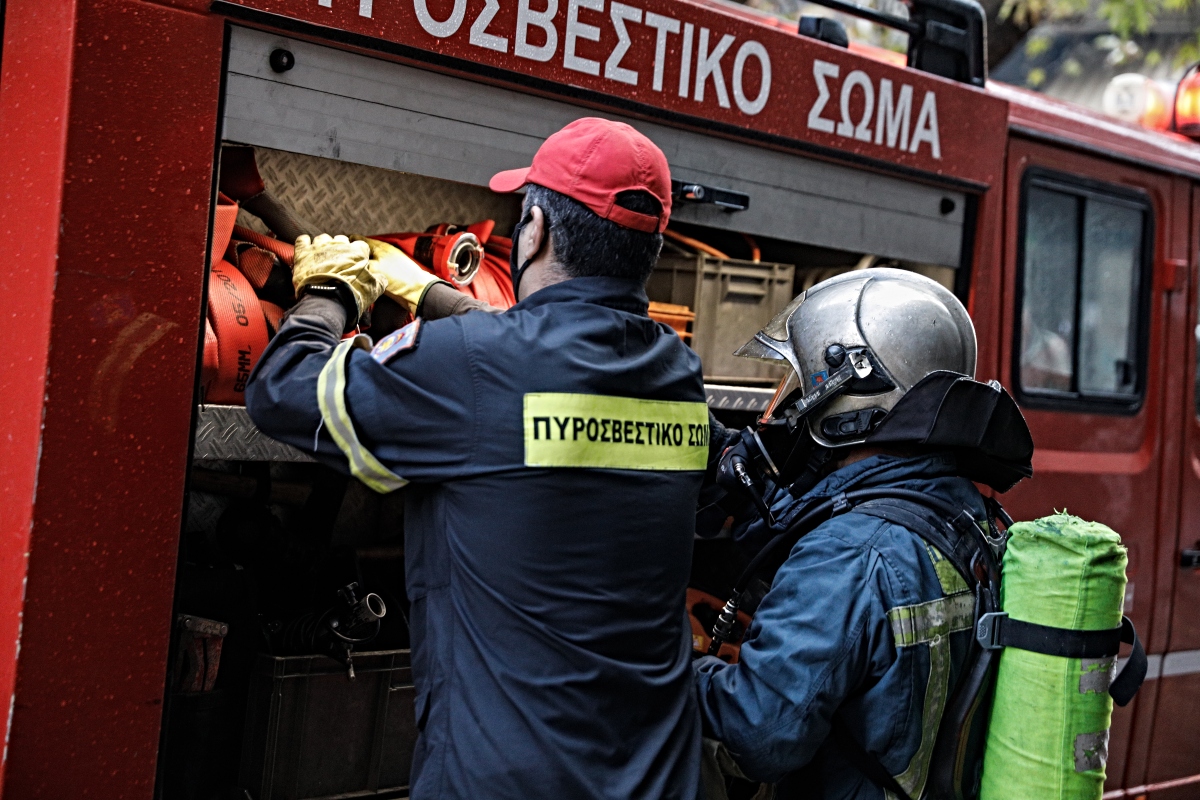 Πυροσβέστες στην Αθήνα, φωτογραφία αρχείου.