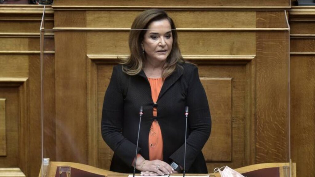 Μπακογιάννη: Ο λαός θέλει σταθερότητα και όχι να ξανακυβερνήσει ο Τσακαλώτος με τον Βαρουφάκη
