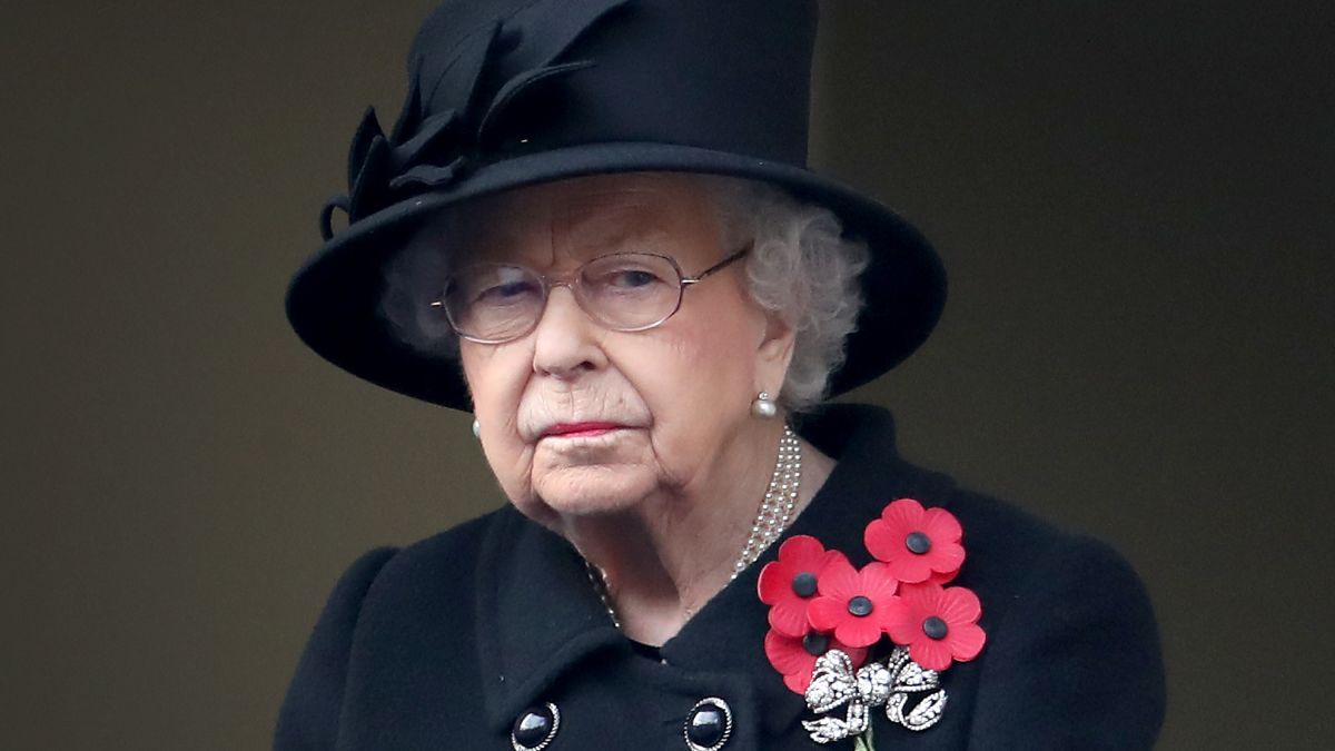 Βασίλισσα Ελισάβετ: Βρέθηκε η σωσίας της στο Glastonbury