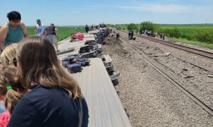 ΗΠΑ: Εκτροχιασμός τρένου στο Κάνσας -Φόβοι για πολλούς νεκρούς