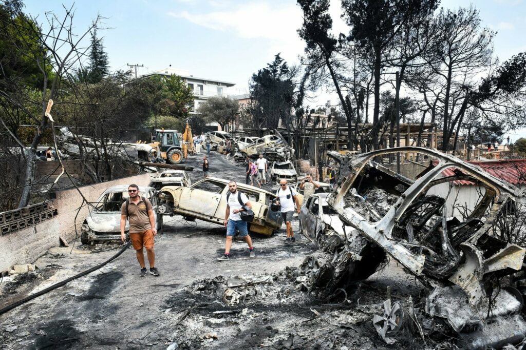 21 άτομα στο εδώλιο για την φονική πυρκαγιά στο Μάτι