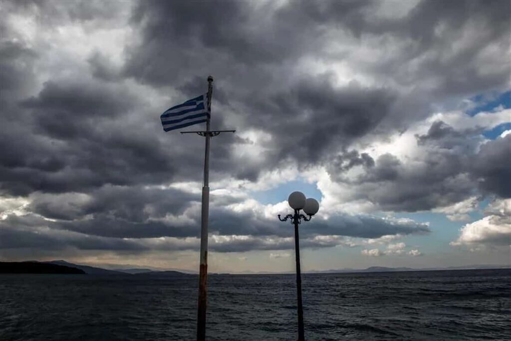 Τοπικές βροχές αύριο κυρίως στα ηπειρωτικά και τοπικές χαλαζοπτώσεις στα ορεινά
