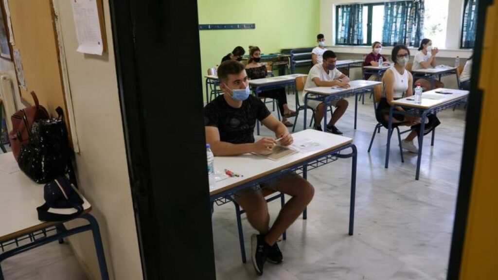 Πανελλήνιες 2022: Οι απαντήσεις των θεμάτων των Νέων Ελληνικών για τα ΕΠΑΛ - «Εύκολα και κατανοητά τα θέματα»