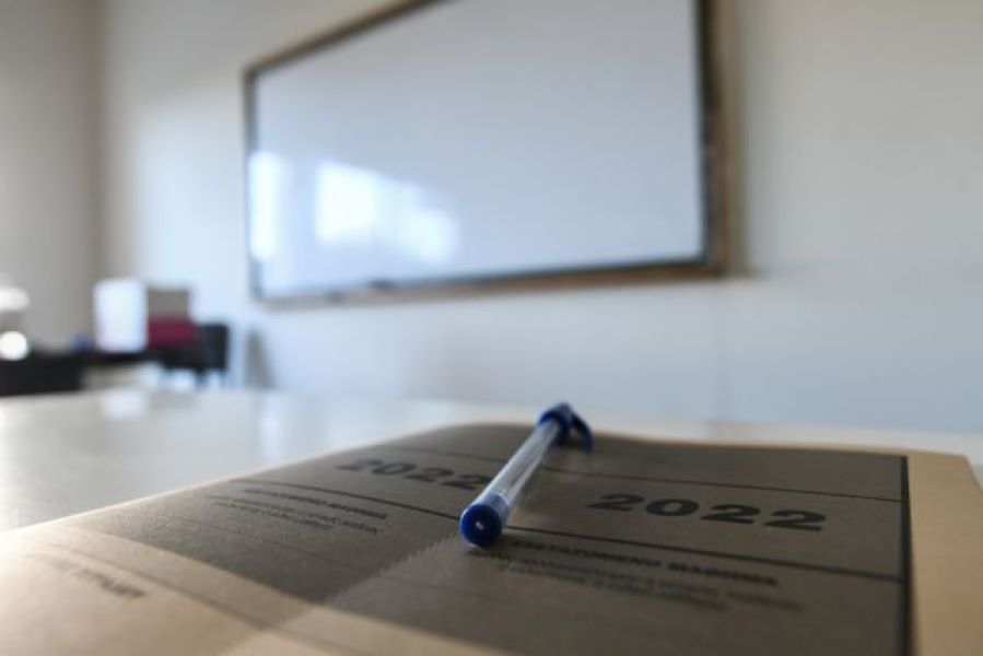 Πανελλήνιες 2022: Οι απαντήσεις στα θέματα των Αρχαίων, των Μαθηματικών και της Βιολογίας