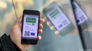 ΕΕ: Παρατείνεται για έναν χρόνο το ευρωπαϊκό ψηφιακό πιστοποιητικό για την COVID-19