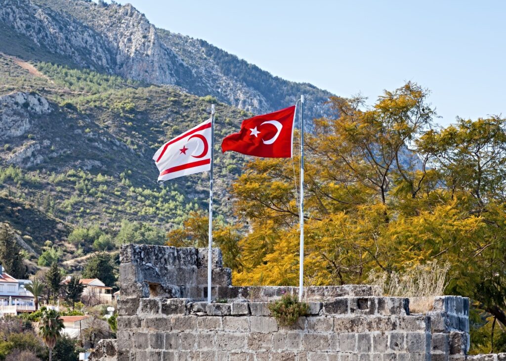 Ψευδοκράτος, Κύπρος.