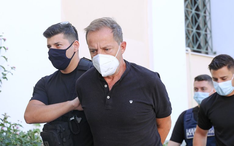 Γιάννης Λιγνάδης: «O αδερφός μου είναι αθώος, υπάρχουν ομοφυλόφιλοι που είναι επαγγελματίες»