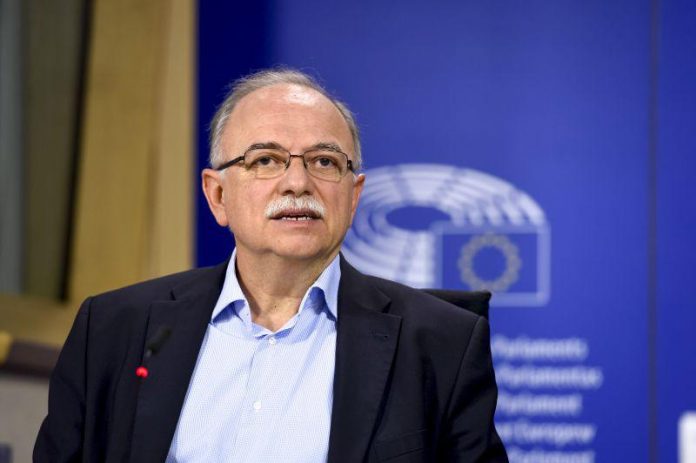 Πρόεδρος Επιτροπής PEGA σε Δ. Παπαδημούλη: «Να διαγράψετε το tweet και να ζητήσετε συγγνώμη, χωρίς καθυστέρηση»