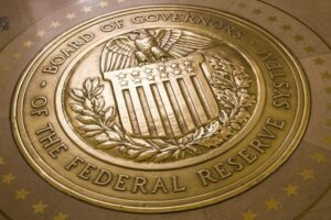 Ποιοι προβλέπουν ότι η Fed θα προχωρήσει σε μείωση επιτοκίων το 2023