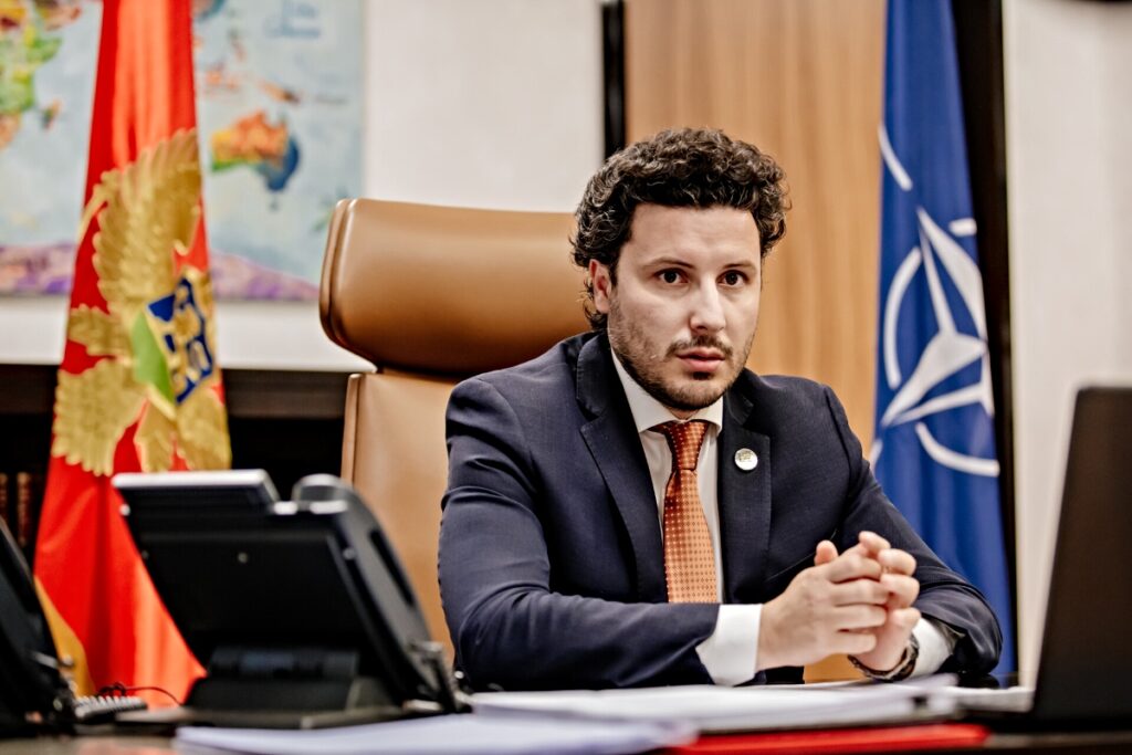 Ντριτάν Αμπάζοβιτς, Πρωθυπουργός Μαυροβουνίου.