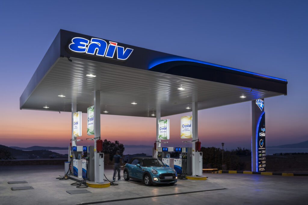 Η ΕΛΙΝΟΙΛ μεταβιβάζει το 50% των μετοχών της BlueFuel στη Blue Grid