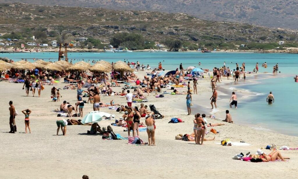 «Τουρισμός για Όλους»: Άνοιξε η πλατφόρμα - Πώς θα πάρετε το voucher - 15 ερωτοαπαντήσεις για το νέο πρόγραμμα