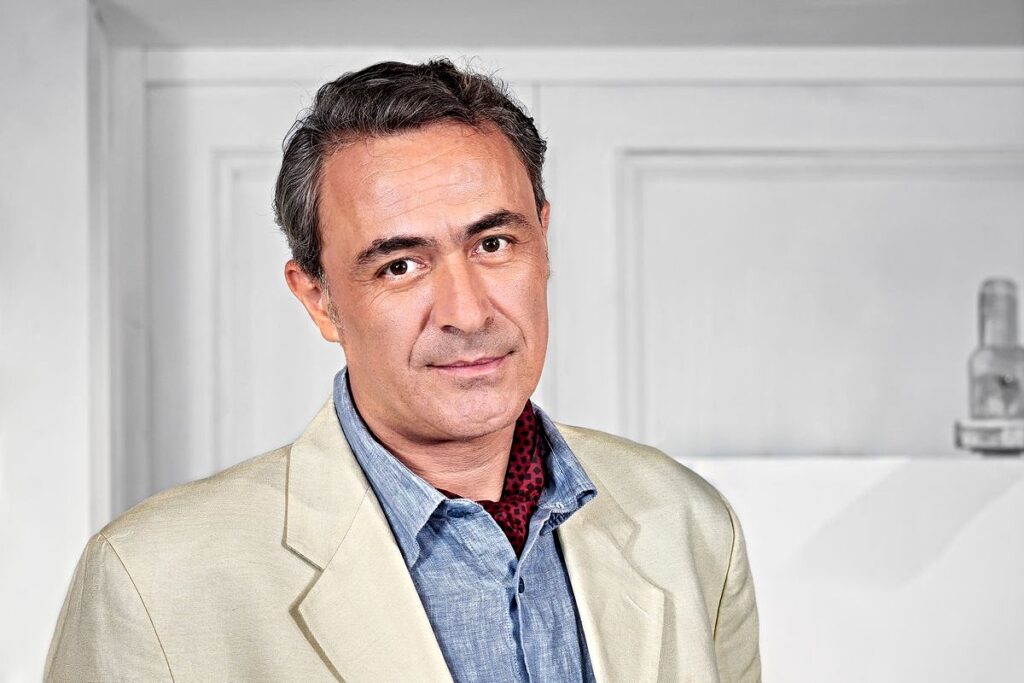 Θανασης Κουρλαμπάς.