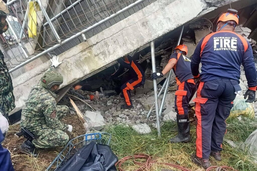Φιλιππίνες: Νύχτα αγωνίας με εκατοντάδες μετασεισμούς - Ανάστατοι οι κάτοικοι
