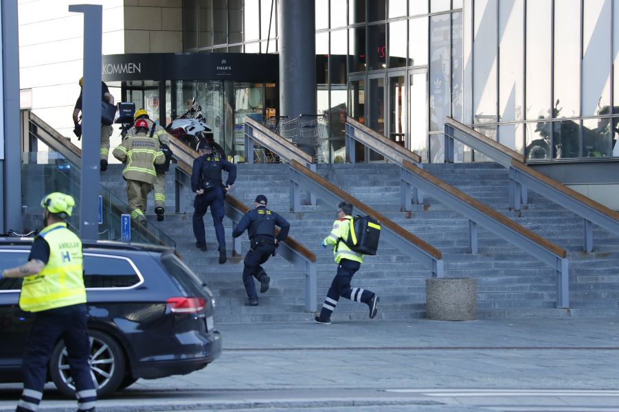 Δανία: Ανατριχιαστικό βίντεο από την επίθεση στο εμπορικό της Κοπεγχάγης - Συνελήφθη ο 22χρονος μακελάρης