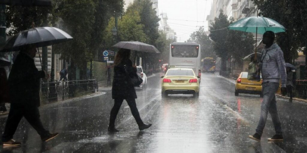Αλλάζει ο καιρός: Πέφτει η θερμοκρασία κι έρχονται βροχές και καταιγίδες