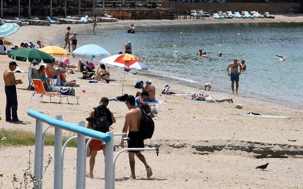 Καιρός: Επιμένουν οι υψηλές θερμοκρασίες - Με 38αρια και μελτέμια «μπαίνει» ο Αύγουστος