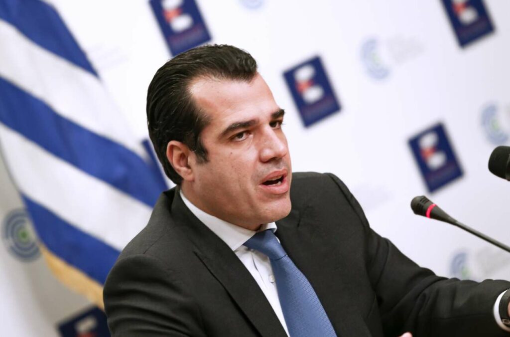 Θάνος Πλεύρης: Αύξηση των κρουσμάτων κορωνοϊού από το φθινόπωρο