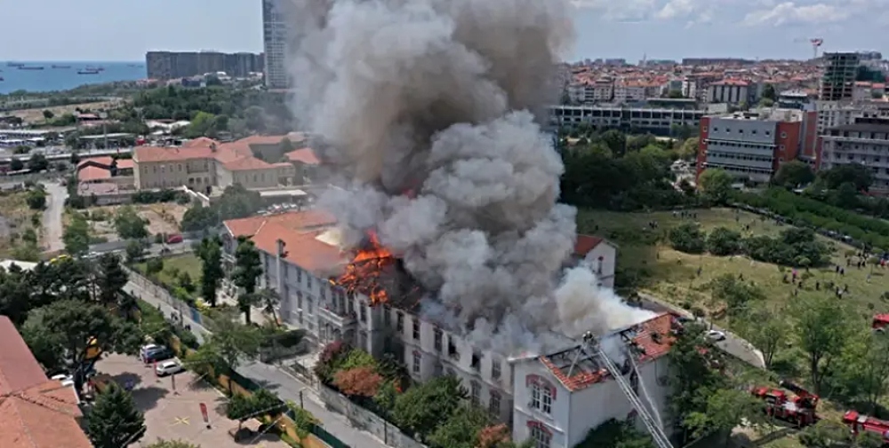 Φωτιά στο ελληνικό νοσοκομείο της Κωνσταντινούπολης