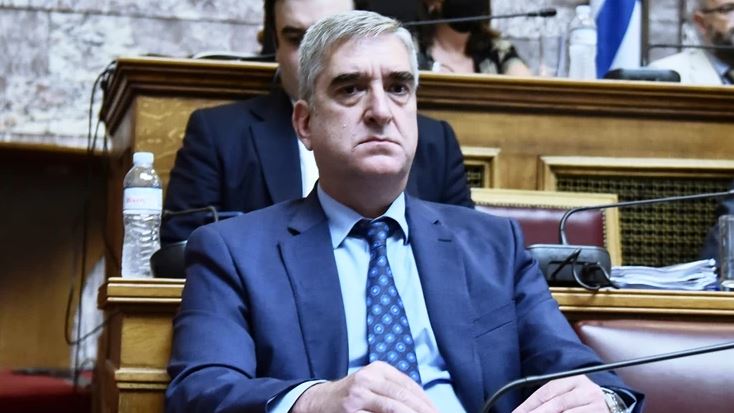 Παραιτήθηκε ο διοικητής της ΕΥΠ για την υπόθεση των παρακολουθήσεων