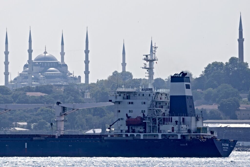 Τρία νέα φορτία σιτηρών αναχώρησαν από την Ουκρανία