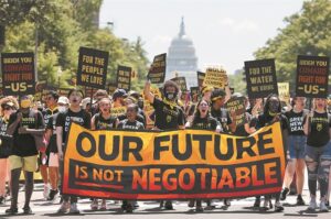 ΗΠΑ: Το φιλόδοξο νομοσχέδιο για την αντιμετώπιση της κλιματικής αλλαγής και τη μείωση στις τιμές των φαρμάκων