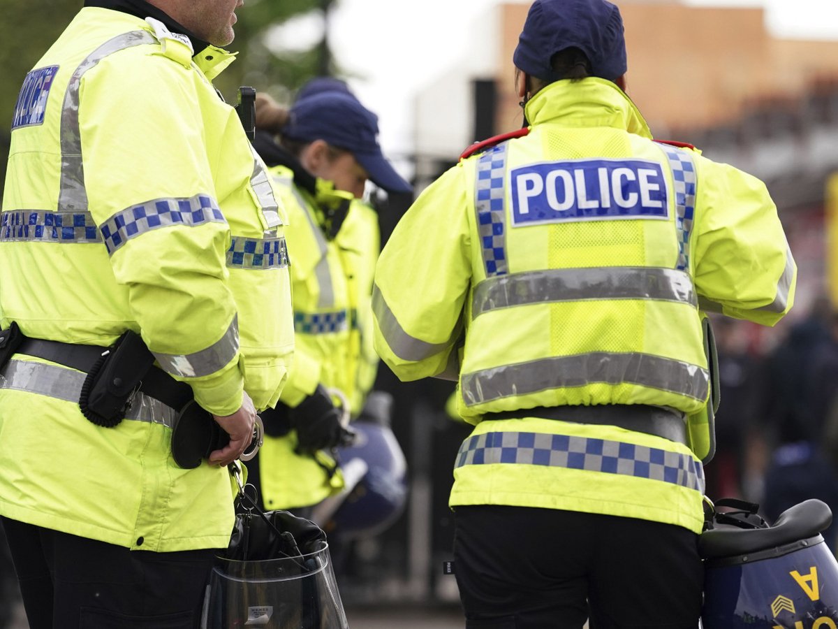Βρετανία: «Ανησυχητικό» το εύρος των σωματικών ερευνών σε παιδιά που εξαναγκάστηκαν να γδυθούν από αστυνομικούς στο Λονδίνο